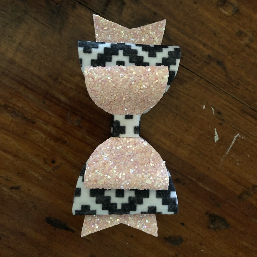 Handmade bows made to order!!